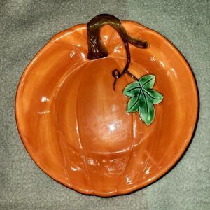 Plentiful Pantry Pumpkin pie dish  ^